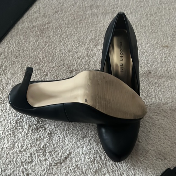 Madden Girl Black heels - Picture 6 of 6